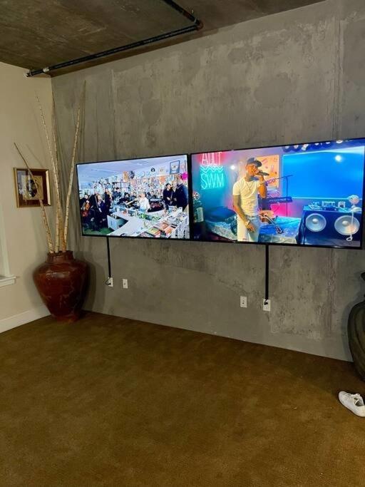 Loft Living Downtown At Its Best! Very Spacious Phoenix Bagian luar foto